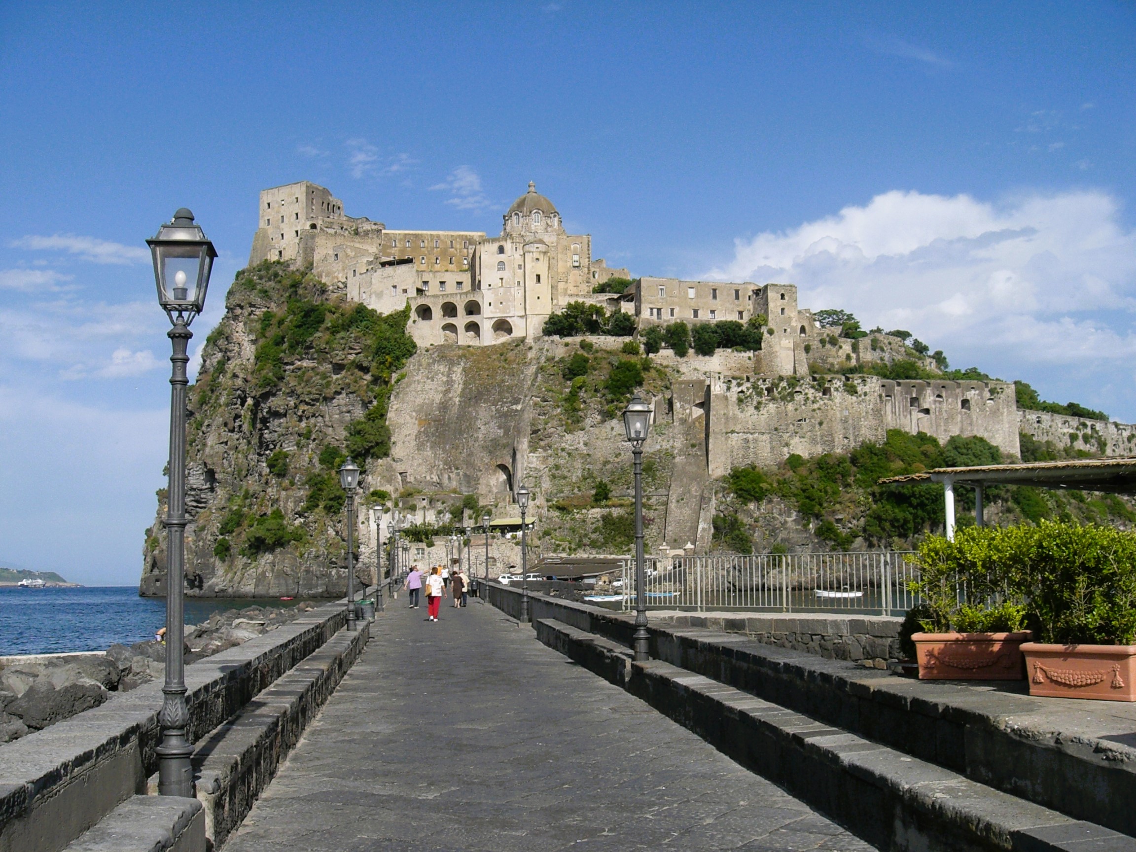 Ischia Panorama mit Castello Aragonese für Pithecusa.com