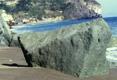 Serrara Fontana. Spiaggia dei Maronti