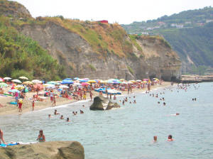 Insel Ischia. Cava dell'Isola Strand